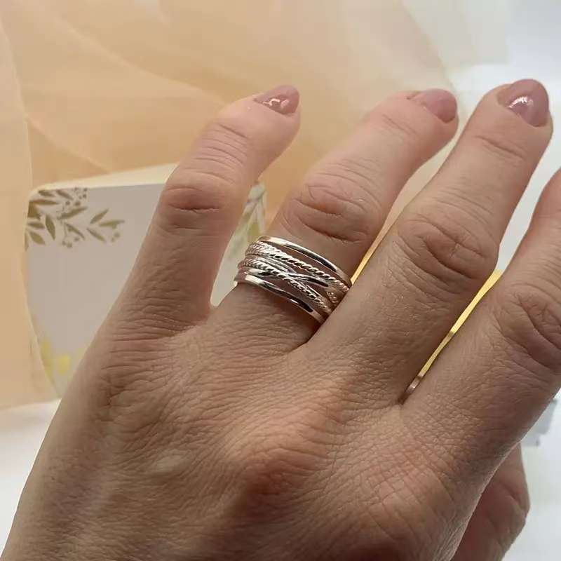 Celeste™ | Ring mit Mehrschichtigen Versilberten Perlen