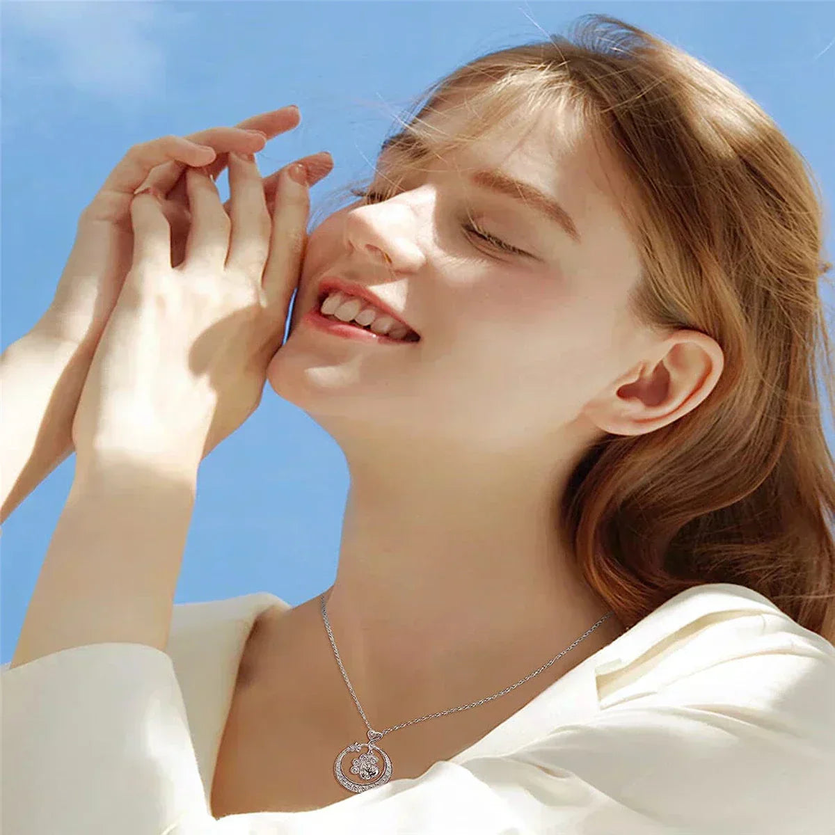 Seaton™ | Silberne Pfoten-Halskette mit Zirkonia