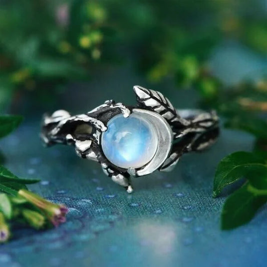 Elisabeth Moonstone Ring