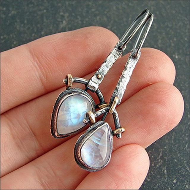 Käthe Moonstone Earrings